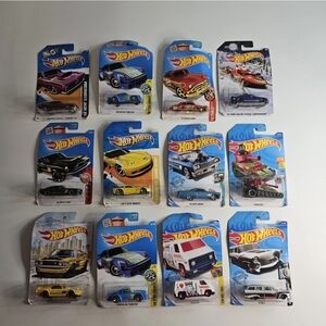 Hot Wheels LOT 12 Porches/Mustang/Etc